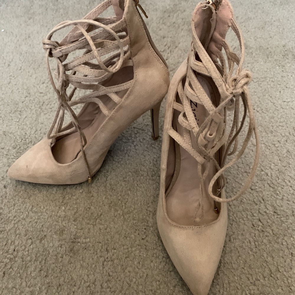 Heels - Picture 2 of 6